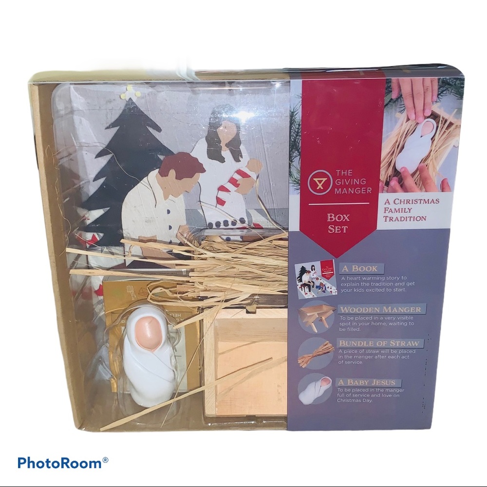 The Giving Manger Nativity Christmas Box Set